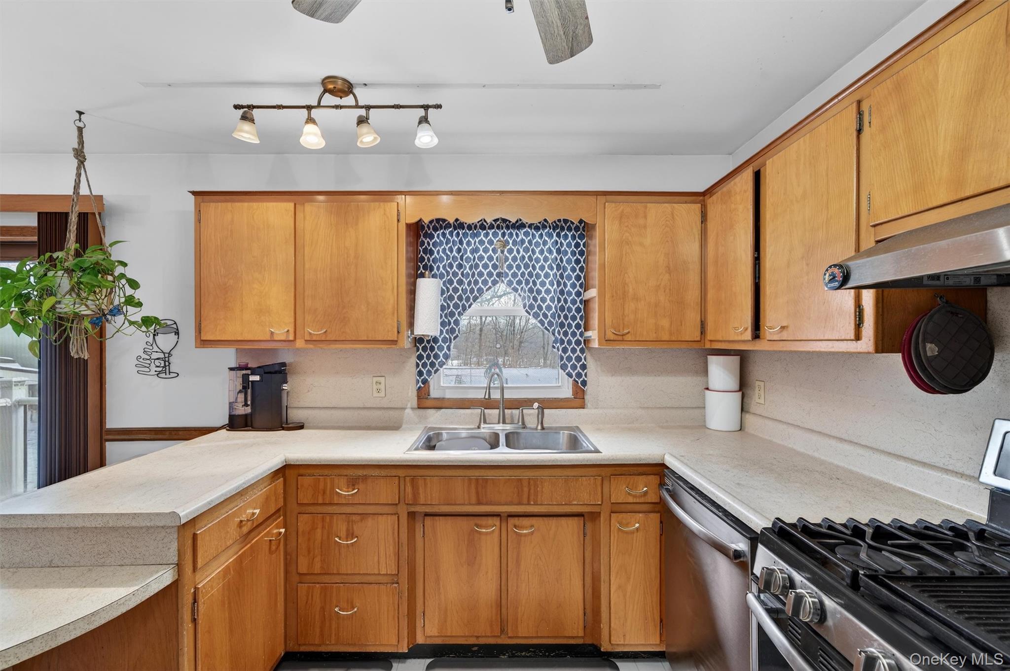 #11 photo, 21 Scotchtown Drive, Middletown , NY 10941