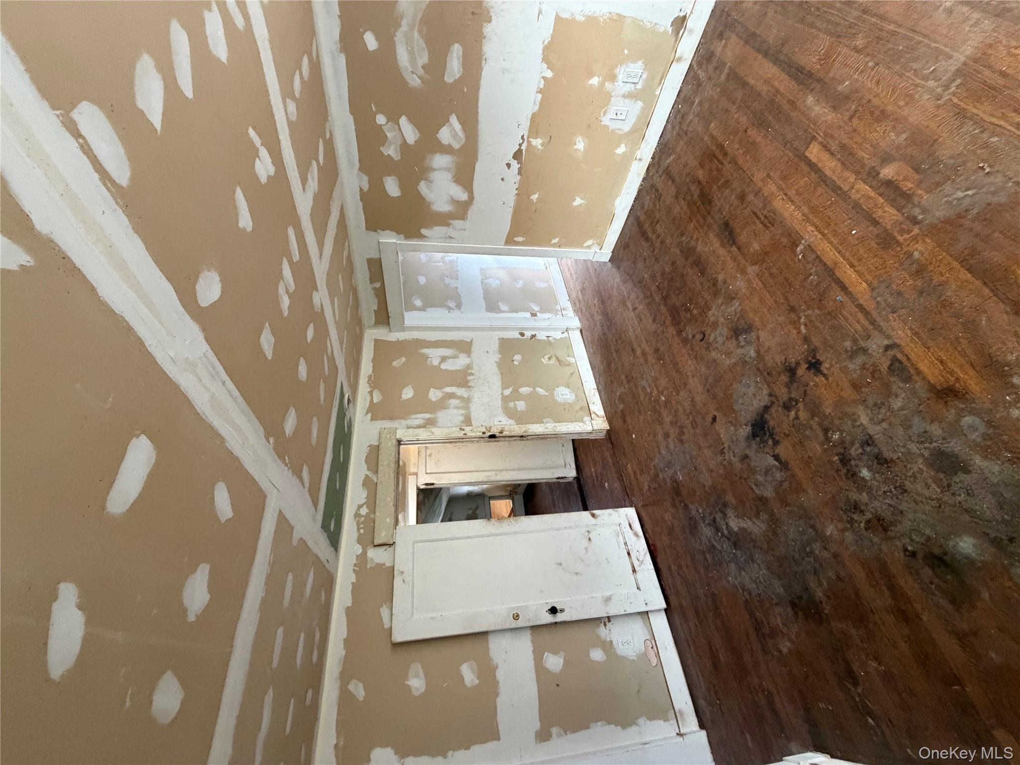 #3 photo, 244 Tibbetts Road, Yonkers , NY 10705