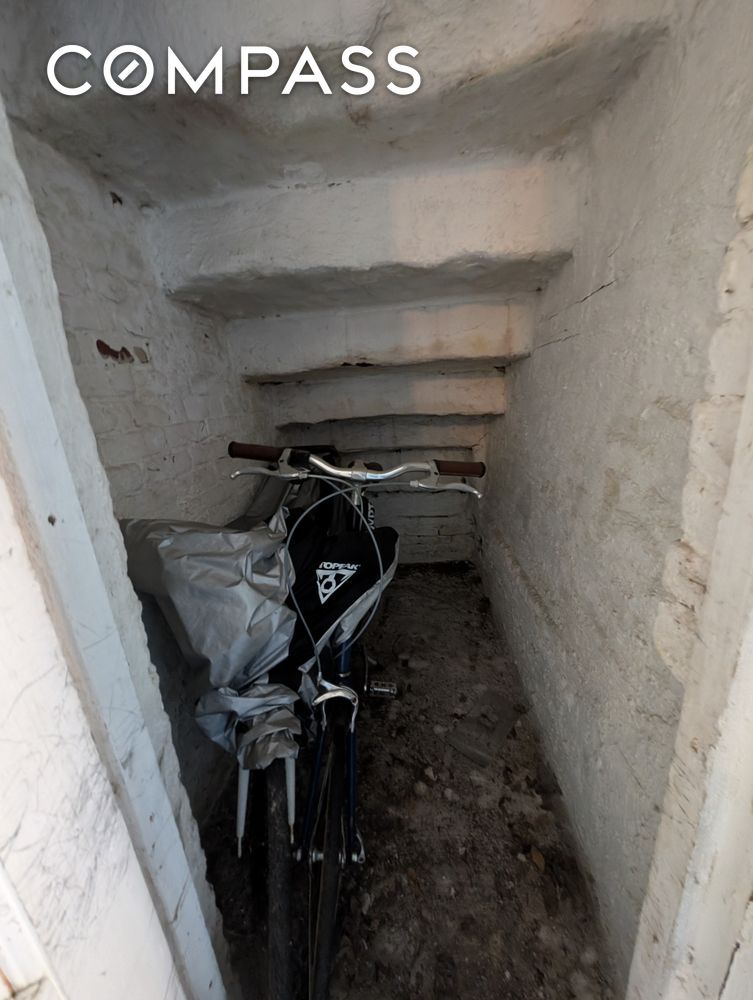 #16 photo, 49 St Marks Avenue, Park Slope , NY 11217