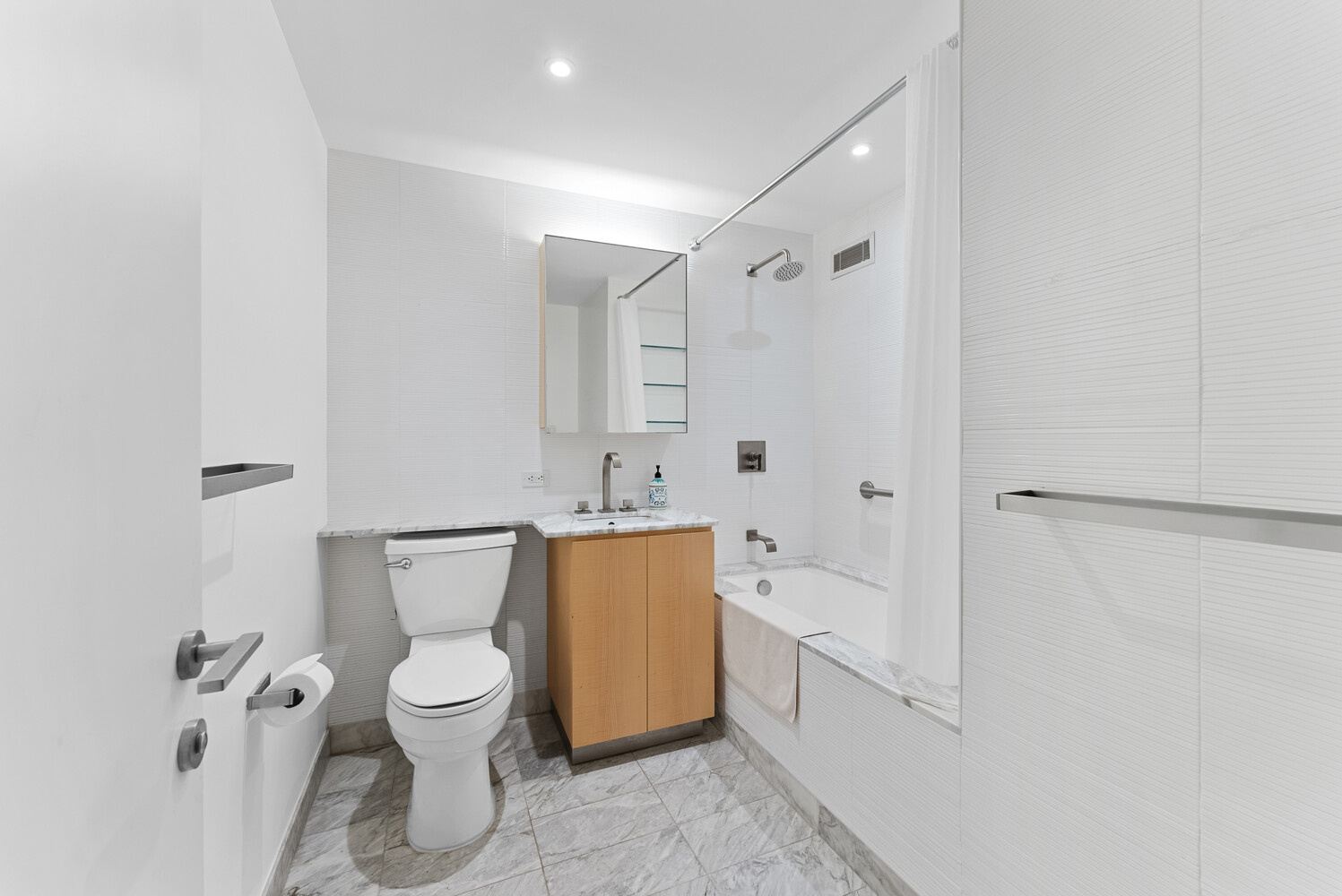 #13 photo, 322 W 57TH Street, Hell's Kitchen , NY 10019