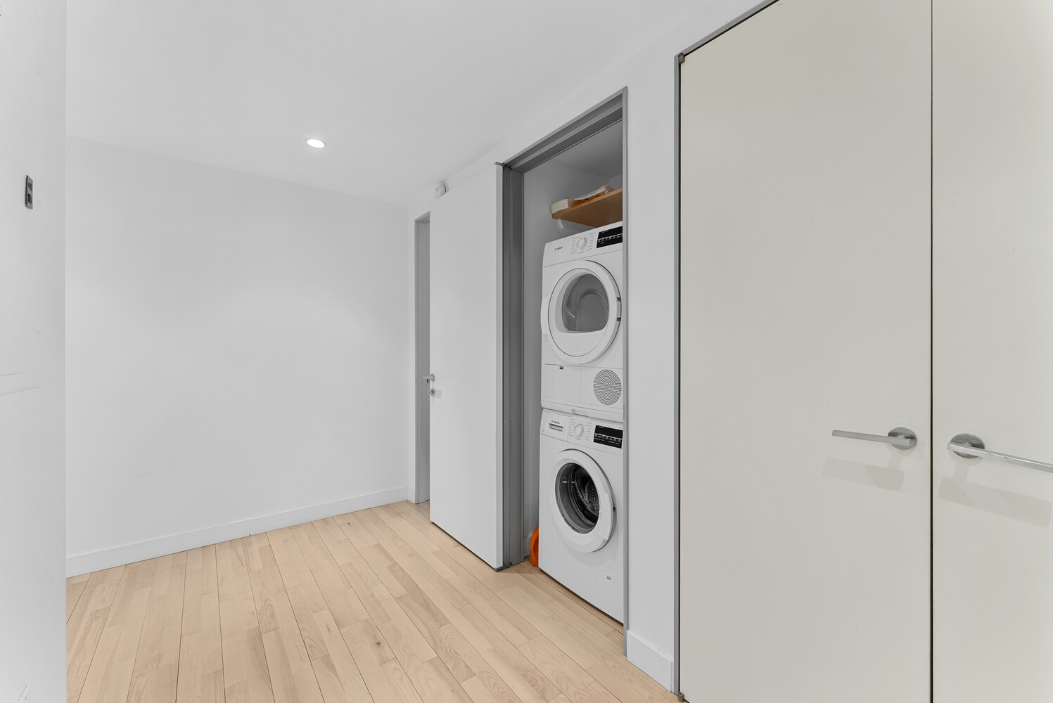 #14 photo, 322 W 57TH Street, Hell's Kitchen , NY 10019