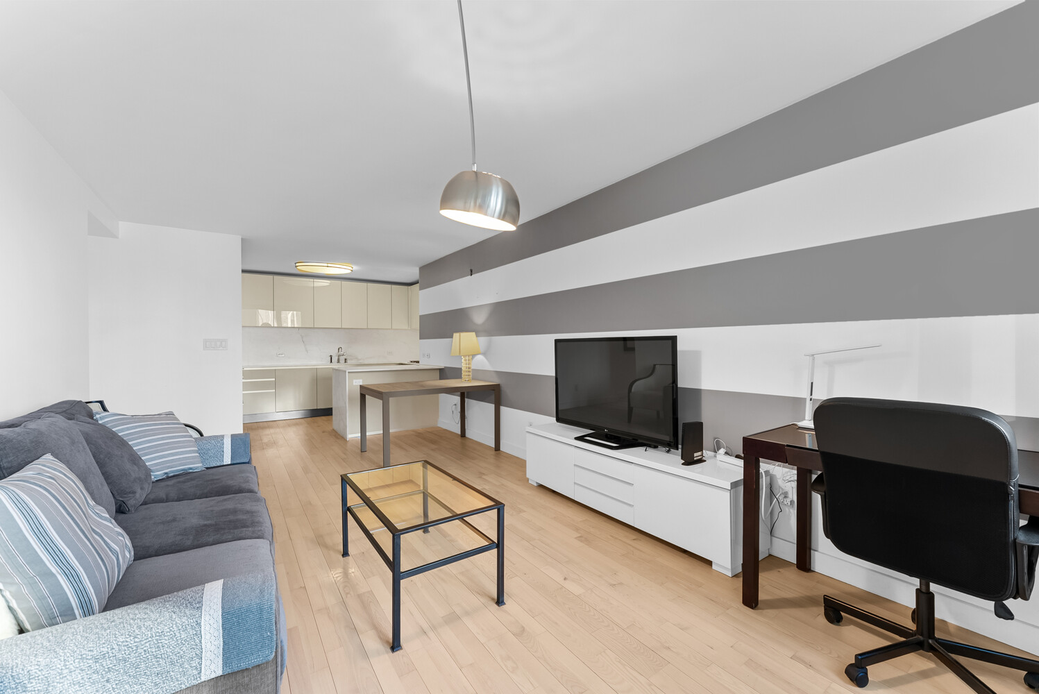 #19 photo, 322 W 57TH Street, Hell's Kitchen , NY 10019