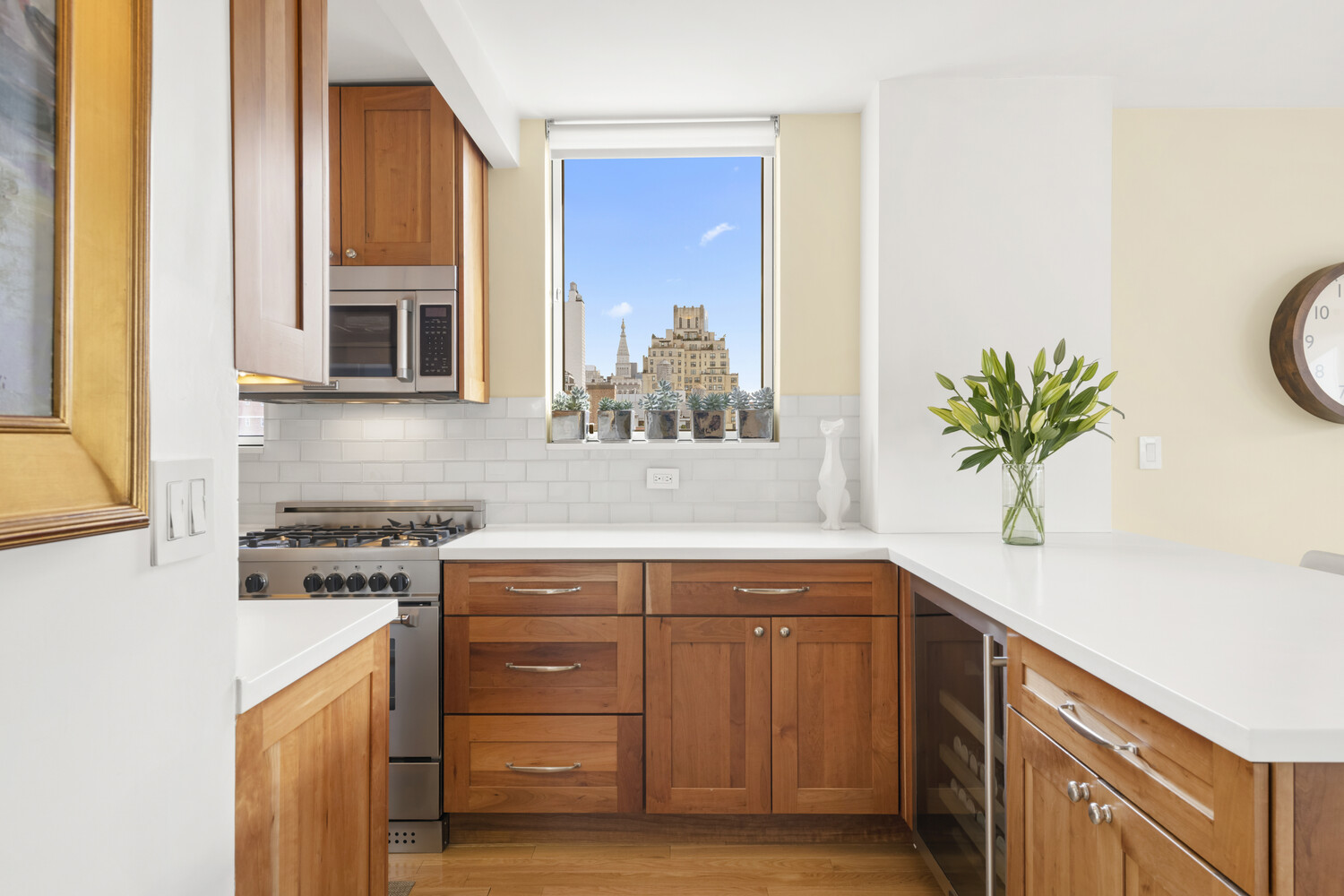 #5 photo, 420 W 23RD Street, Chelsea , NY 10011