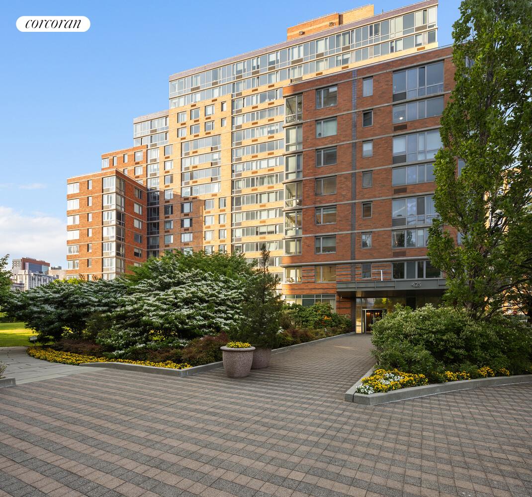 #5 photo, 425 MAIN Street, Roosevelt Island , NY 10044