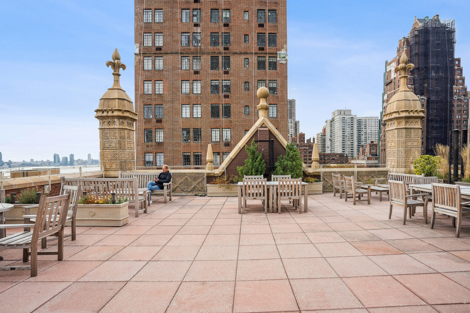 #5 photo, 333 E 43RD Street, Turtle Bay , NY 10017