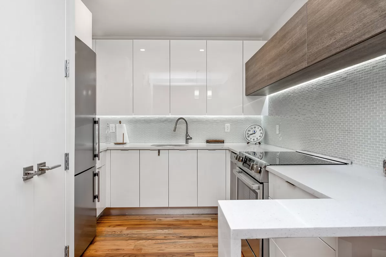 #5 photo, 1059 Manhattan Avenue, Greenpoint , NY 11222