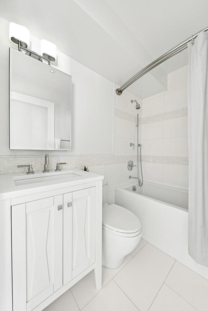 #12 photo, 366 W 11TH Street, West Village , NY 10014