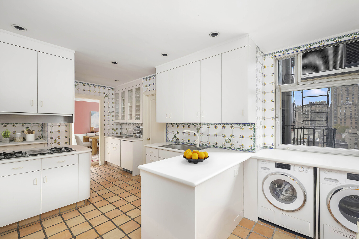 #17 photo, 580 PARK Avenue, Lenox Hill , NY 10065