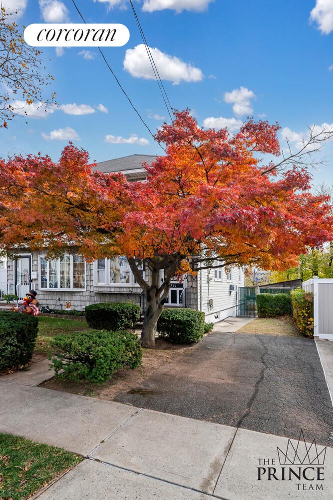 #13 photo, 561 HANOVER Avenue, New York City , NY 10304