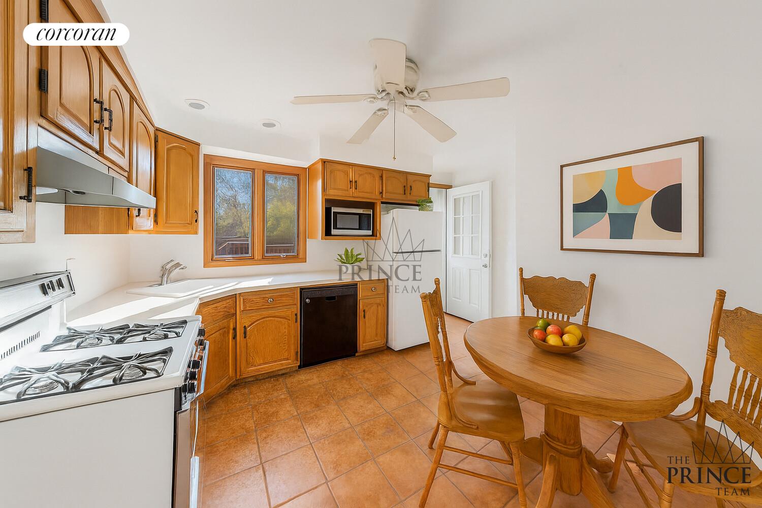 #2 photo, 561 HANOVER Avenue, New York City , NY 10304