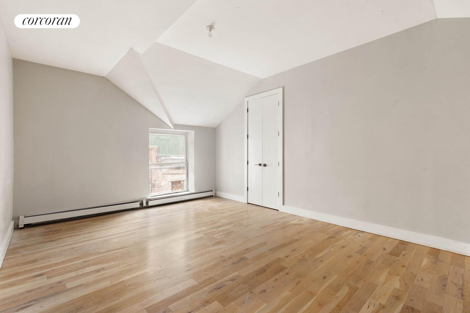 #6 photo, Brooklyn, Williamsburg , NY 11211