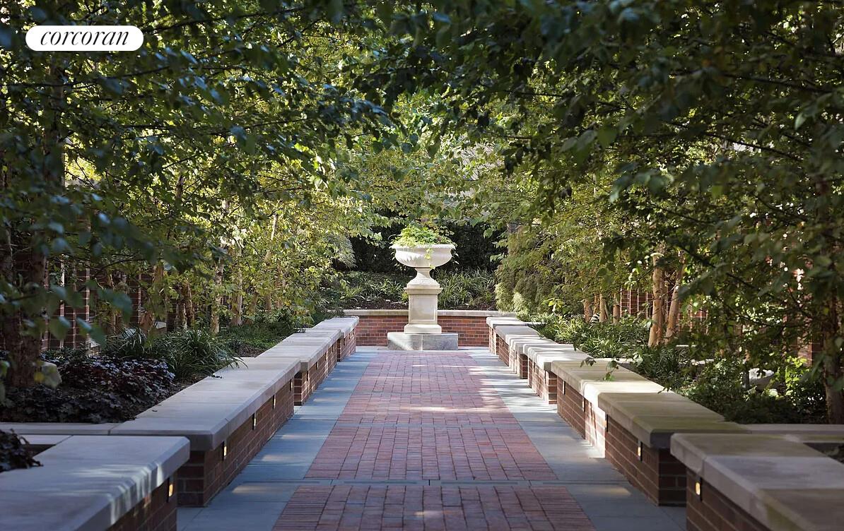 #13 photo, 160 W 12TH Street, Greenwich Village , NY 10011