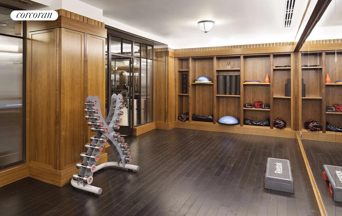 #16 photo, 160 W 12TH Street, Greenwich Village , NY 10011