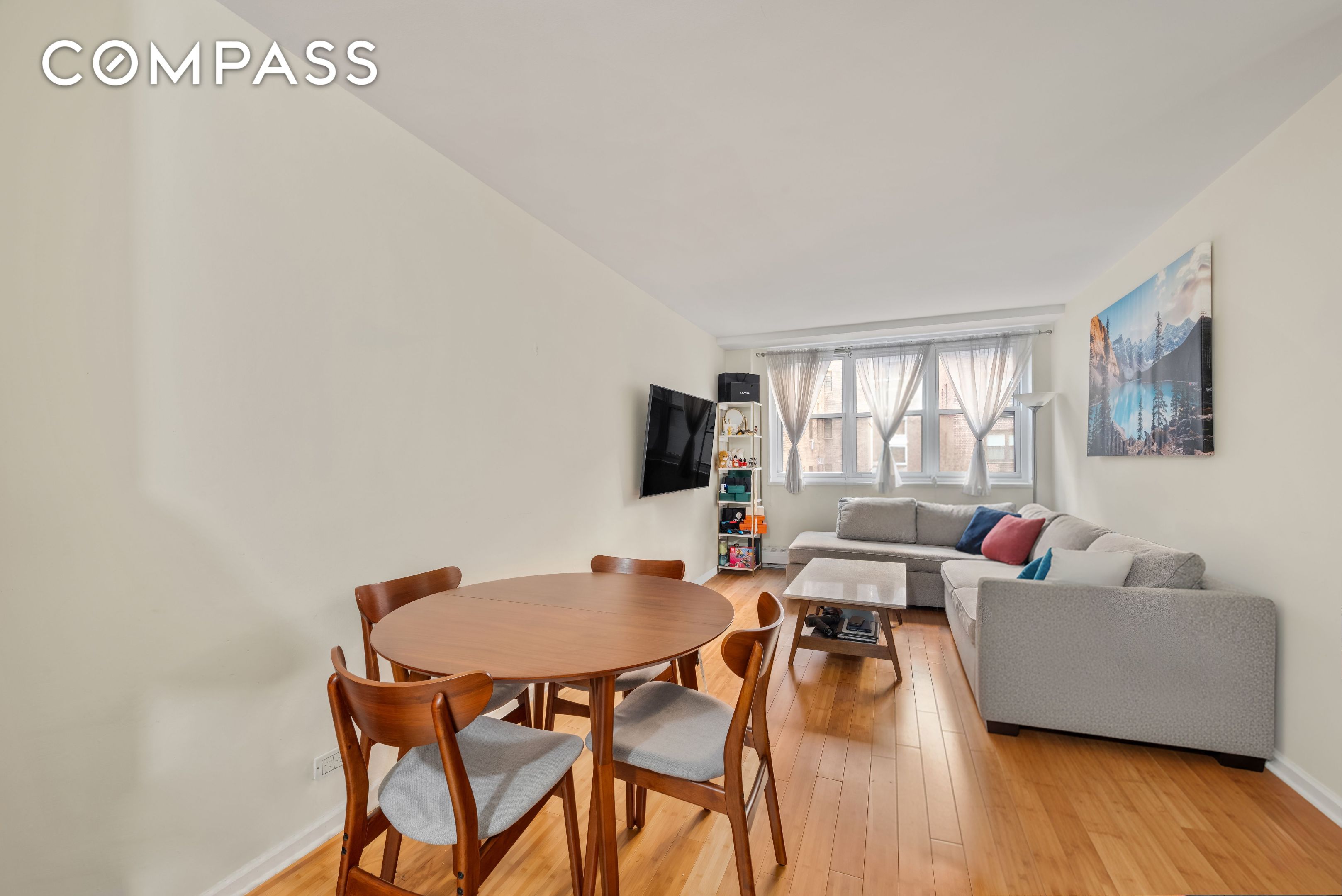 #1 photo, 63 E 9th Street, Greenwich Village , NY 10003