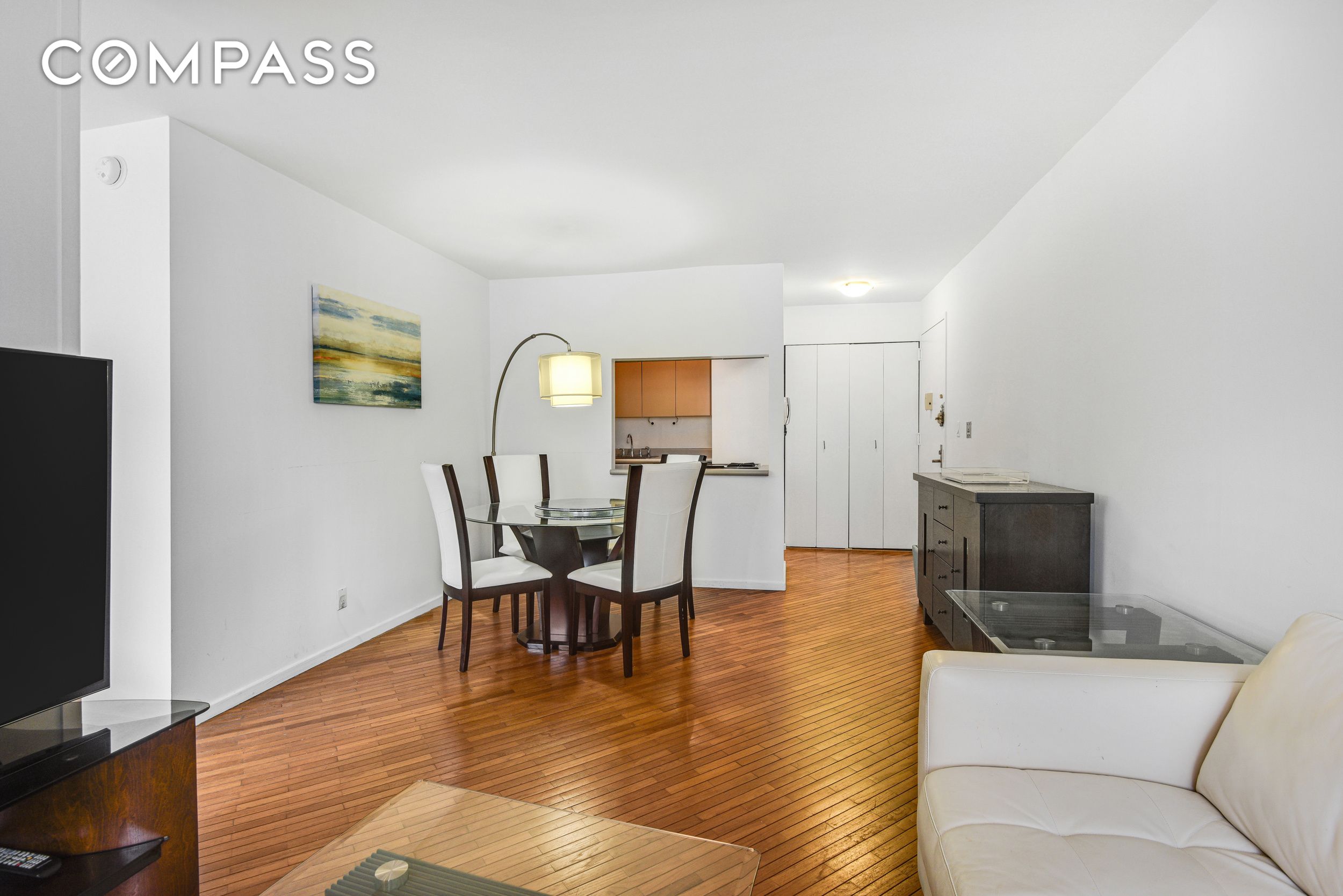 #5 photo, 400 E 70th Street, Lenox Hill , NY 10021