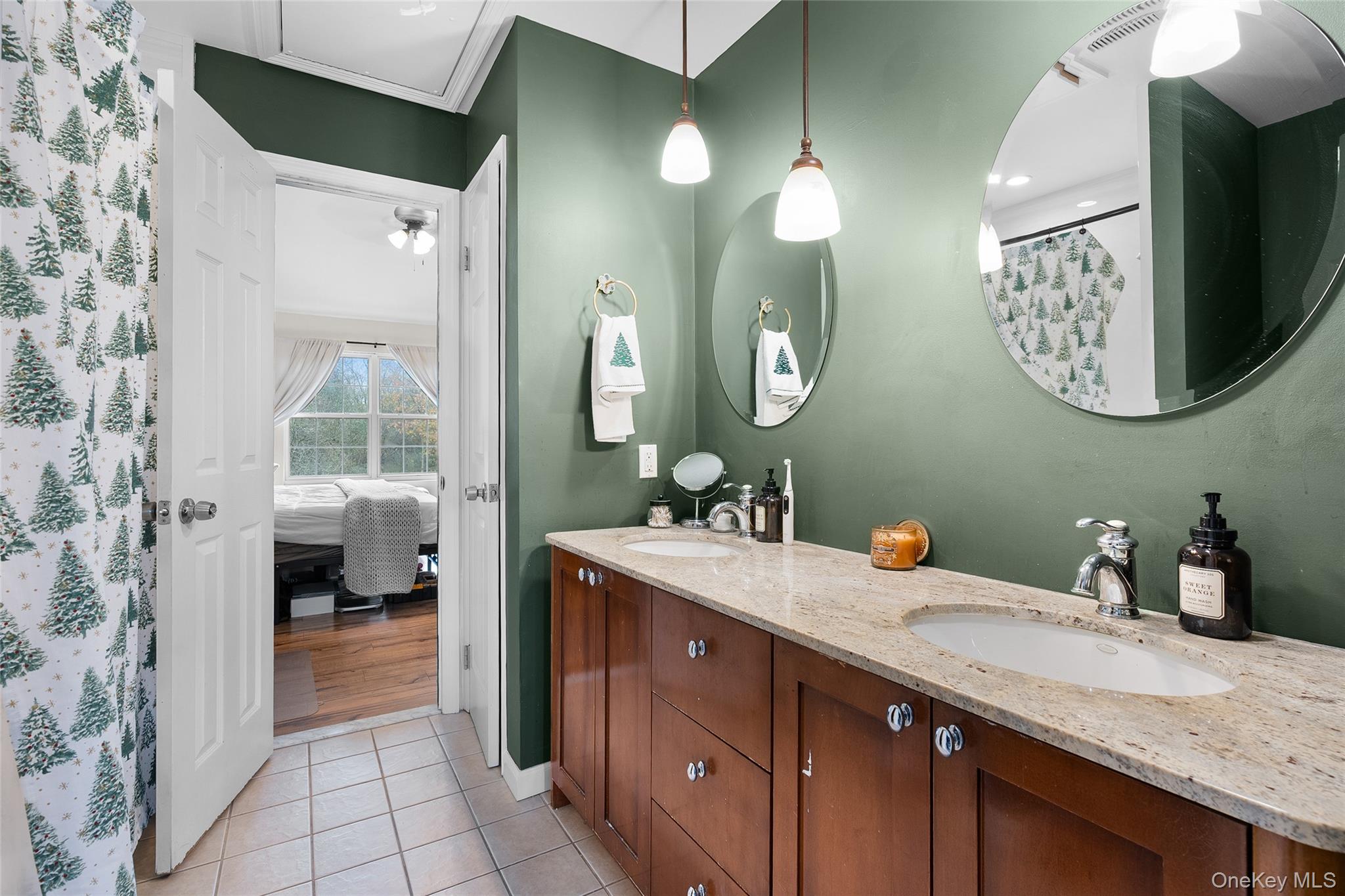 #14 photo, 8 Sunridge Lane, מחוז סאפוק Islip , NY 11751