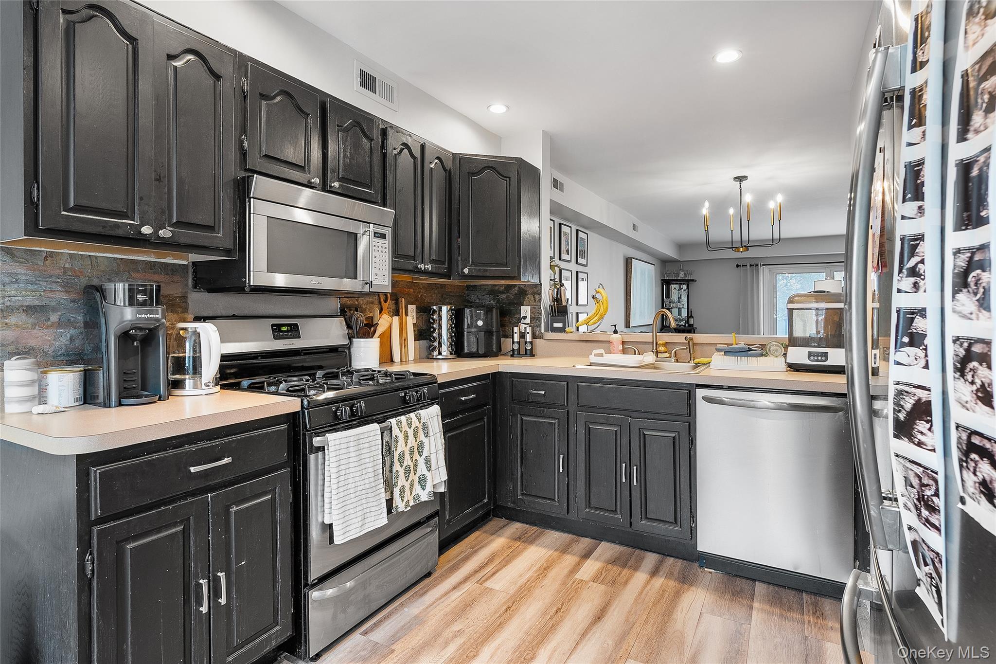 #6 photo, 8 Sunridge Lane, מחוז סאפוק Islip , NY 11751