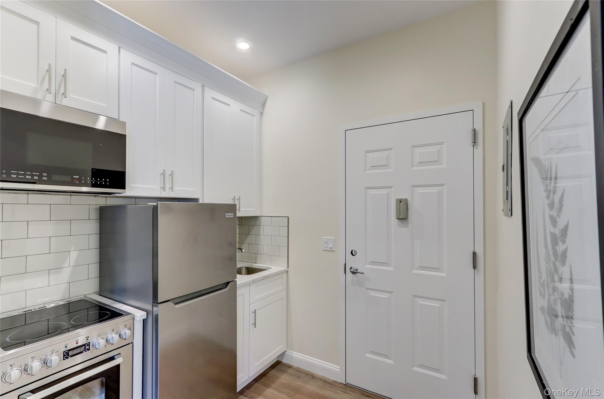 #7 photo, 610 Jericho Turnpike, New Hyde Park , NY 11040