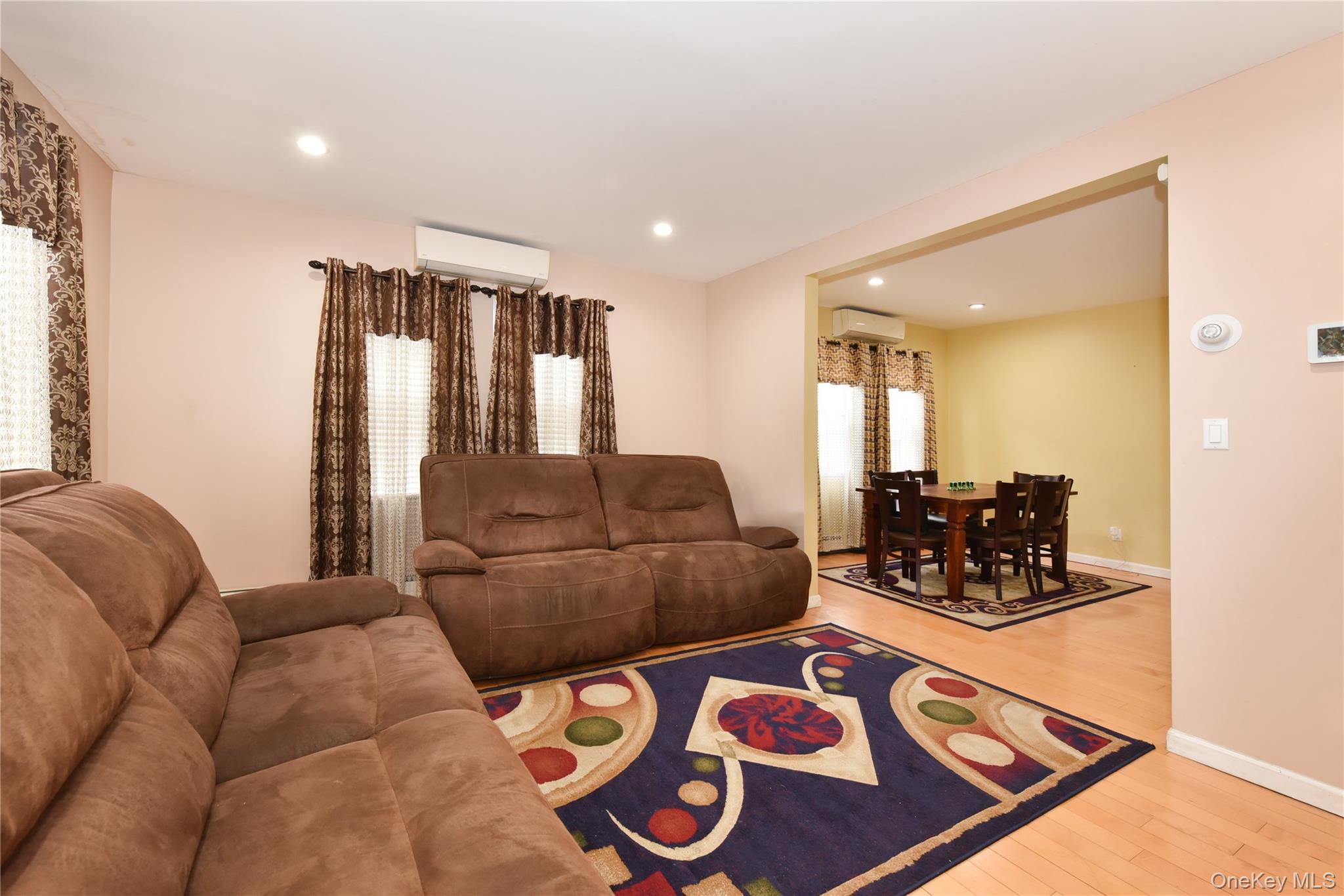 #12 photo, 113 Stewart Avenue, מחוז נסאו Hempstead , NY 11550