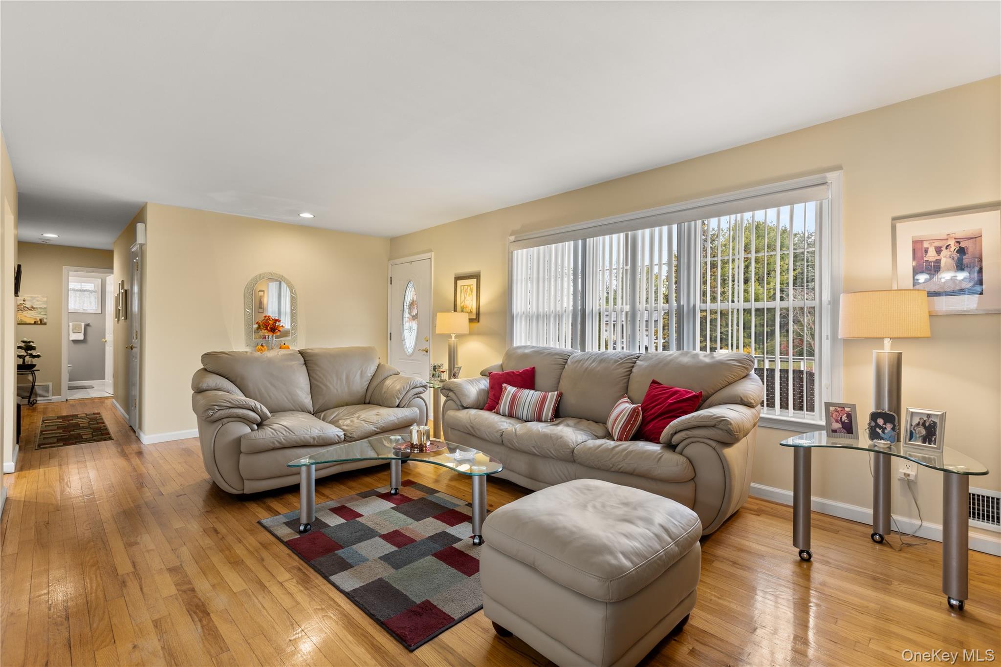 #2 photo, 6 Sunny Lane, 롱 아일랜드 Bay Shore , NY 11706