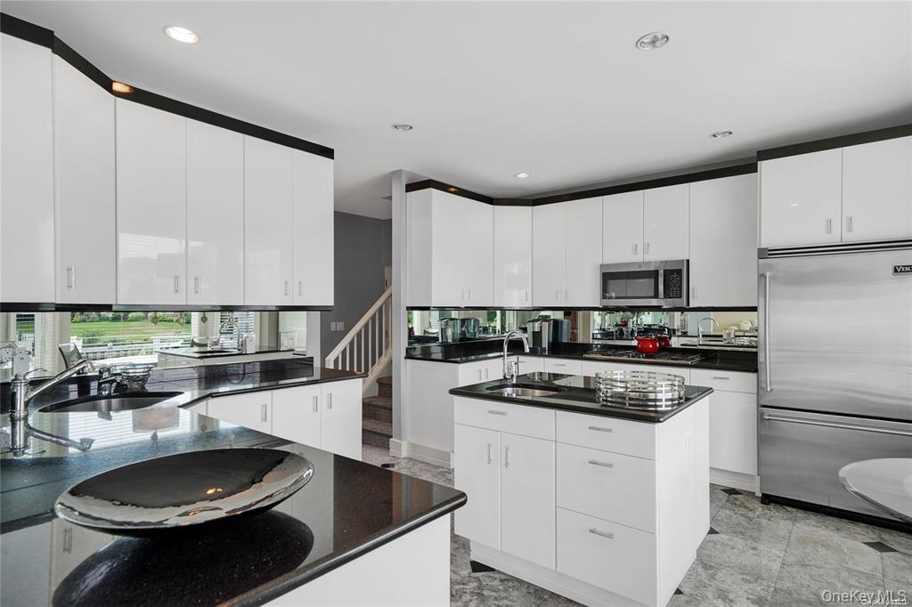 #10 photo, 4 Mill Pond Road, 롱 아일랜드 Hampton Bays , NY 11946