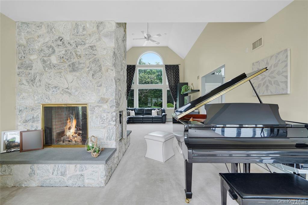 #13 photo, 4 Mill Pond Road, 롱 아일랜드 Hampton Bays , NY 11946