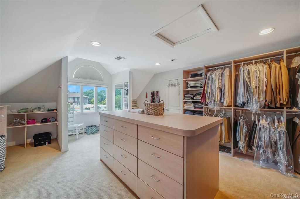 #15 photo, 4 Mill Pond Road, 롱 아일랜드 Hampton Bays , NY 11946