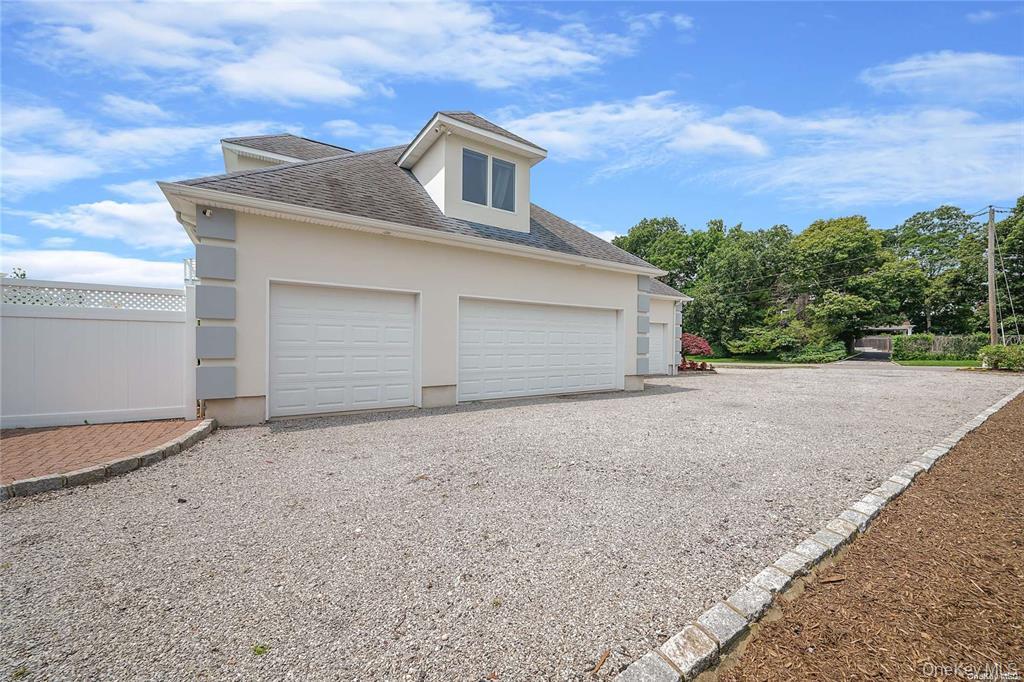 #19 photo, 4 Mill Pond Road, 롱 아일랜드 Hampton Bays , NY 11946