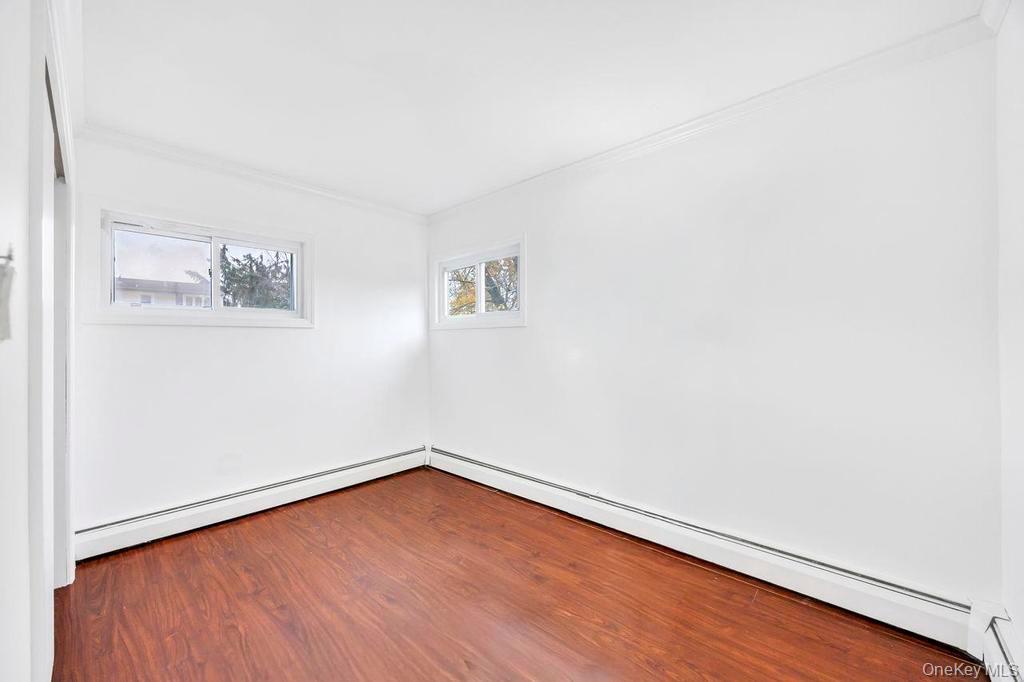 #13 photo, 7 cinder lane, हिक्सविले Hicksville , NY 11801