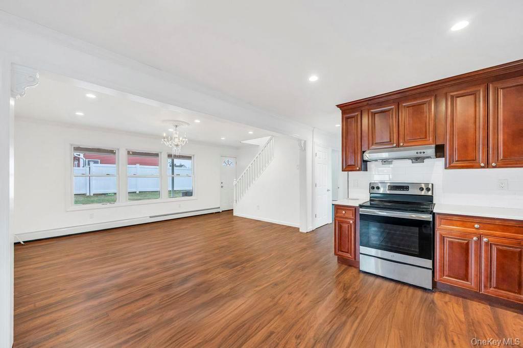 #15 photo, 7 cinder lane, हिक्सविले Hicksville , NY 11801