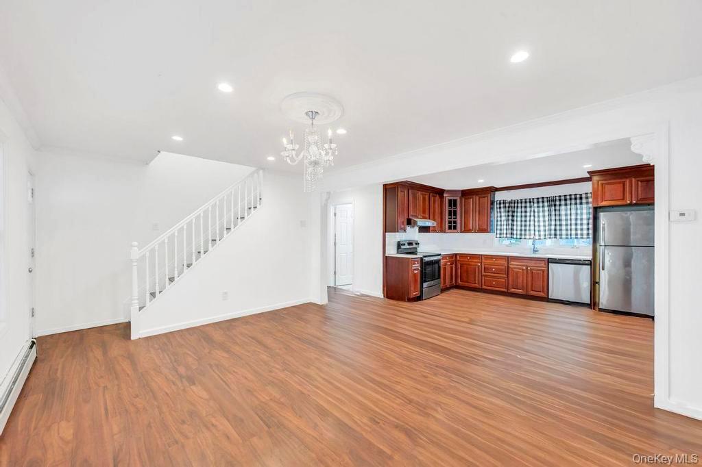 #9 photo, 7 cinder lane, हिक्सविले Hicksville , NY 11801