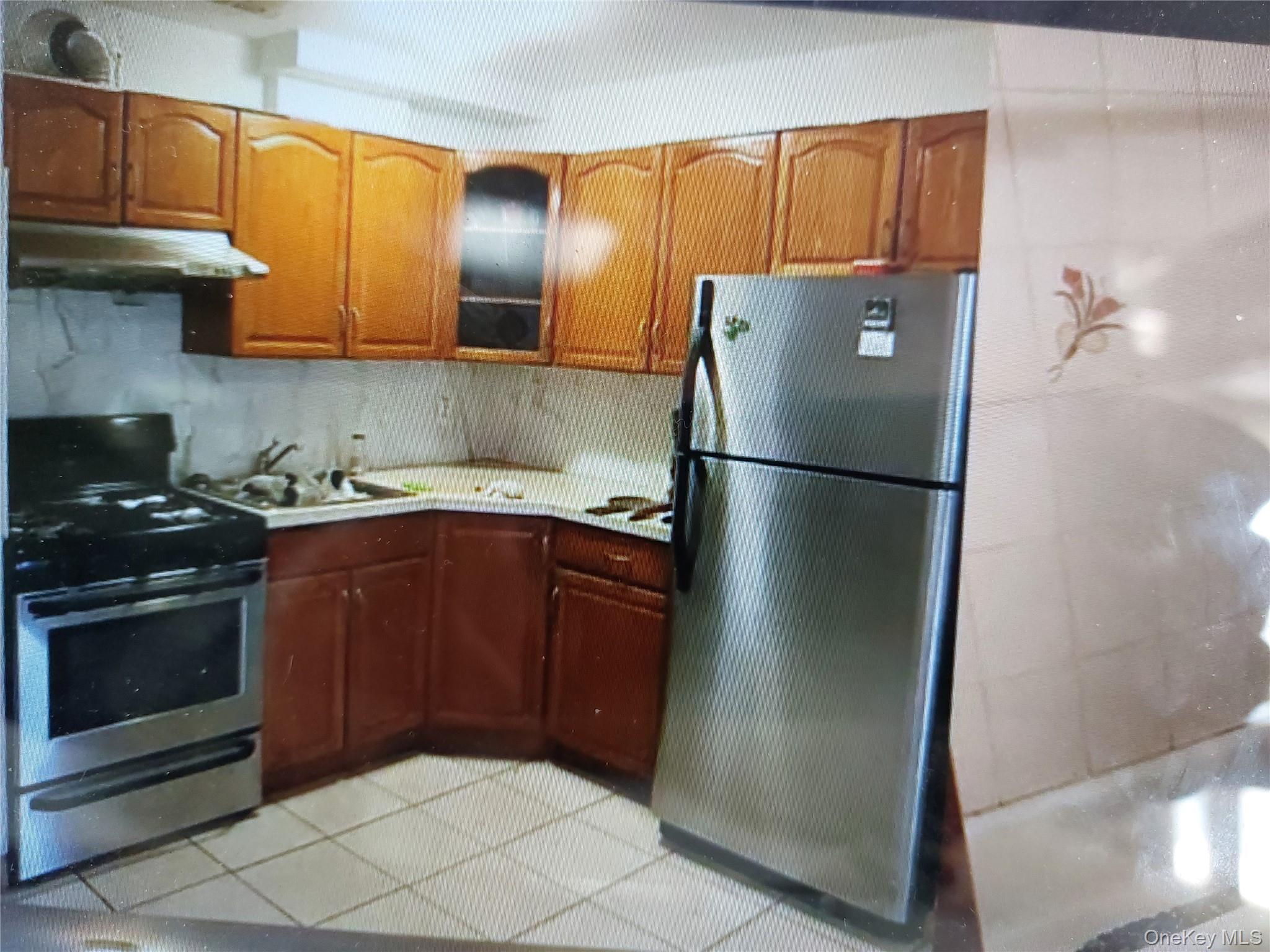 #2 photo, 102-14 Lewis Avenue, Куинс ‖ Corona , NY 11368