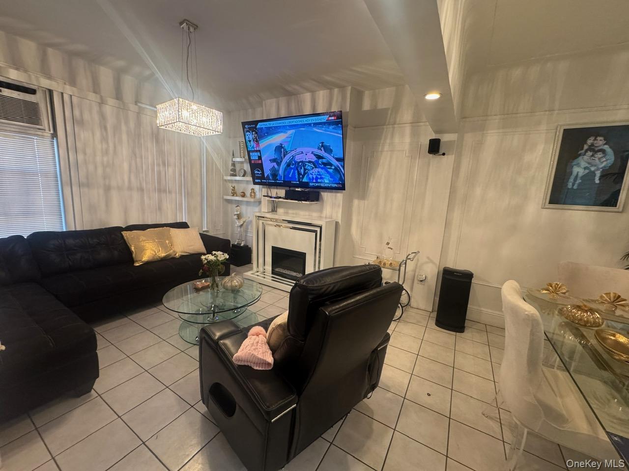 #5 photo, 87-28 86 Street, קווינס Woodhaven , NY 11421