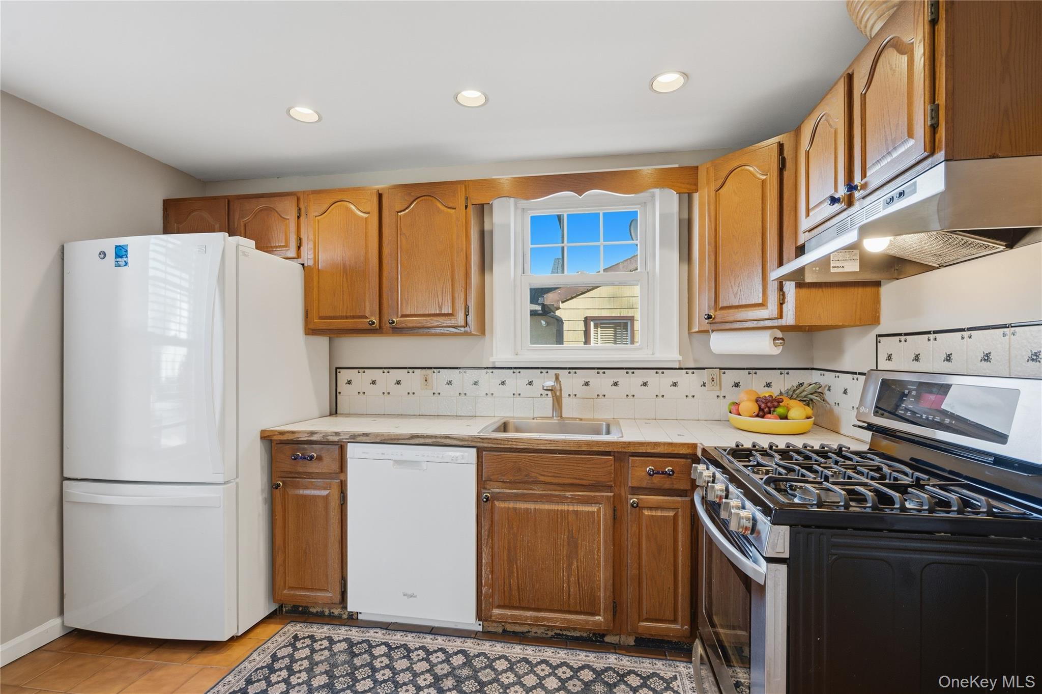 #16 photo, 115 Wicks Lane, Malverne , NY 11565