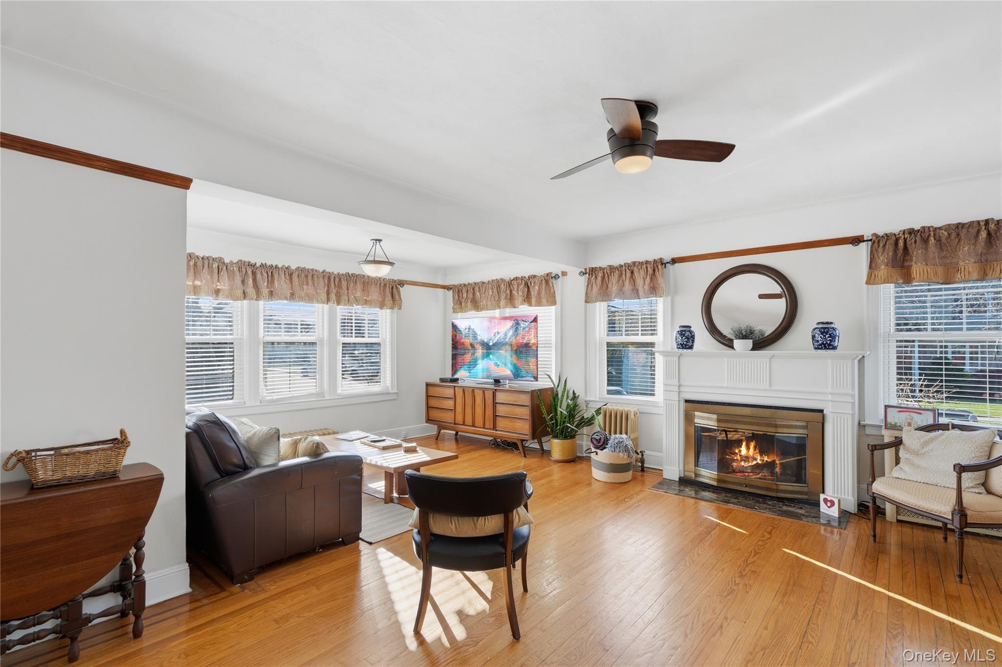 #9 photo, 115 Wicks Lane, Malverne , NY 11565