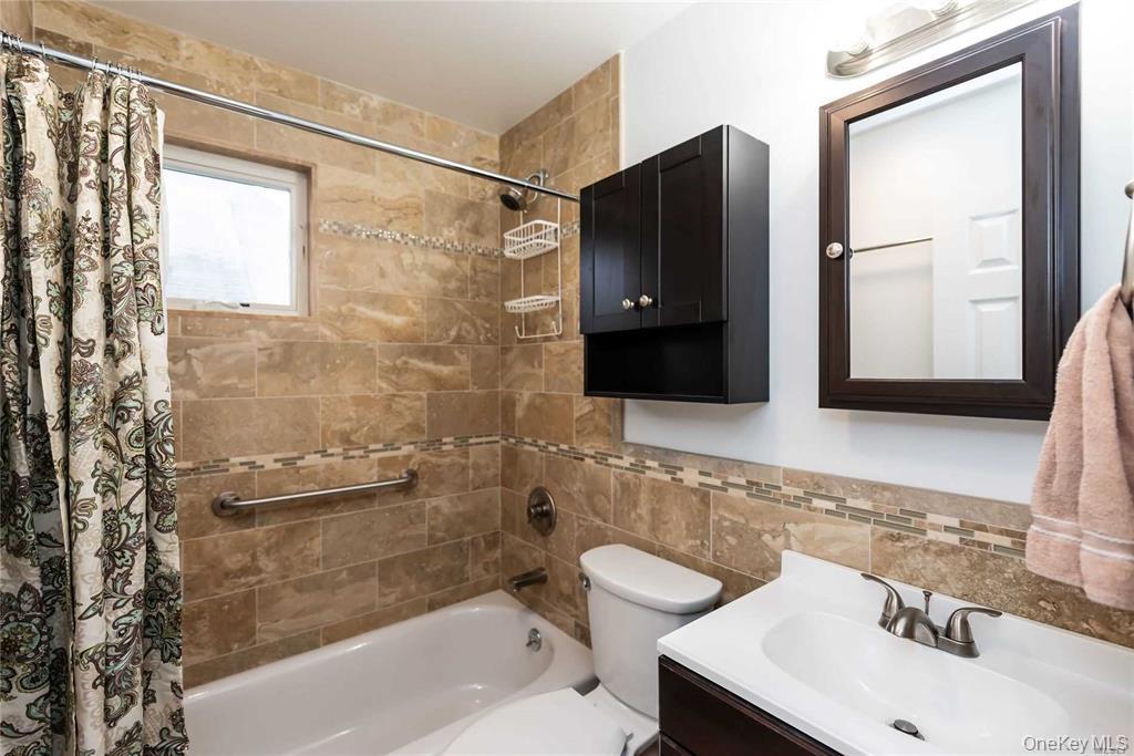 #12 photo, 9 Capitol Avenue, Williston Park , NY 11596