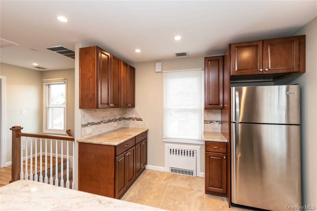 #4 photo, 9 Capitol Avenue, Williston Park , NY 11596