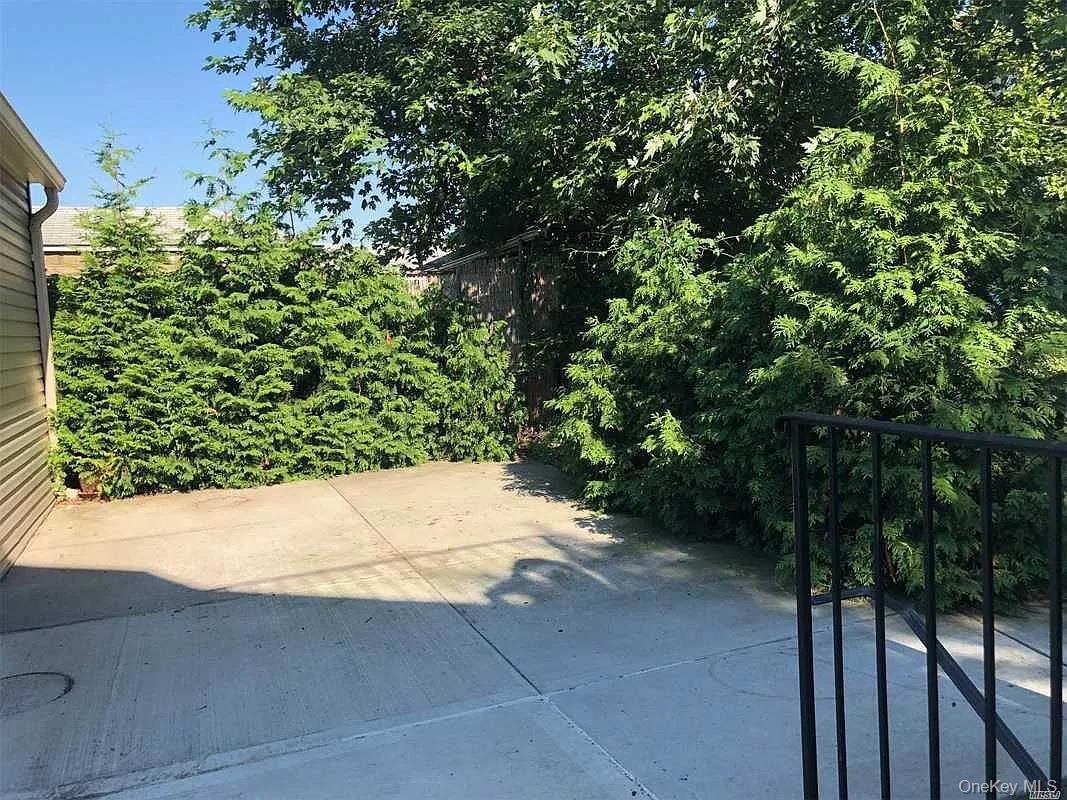 #13 photo, 1535 149th Street, Куинс ‖ Whitestone , NY 11357