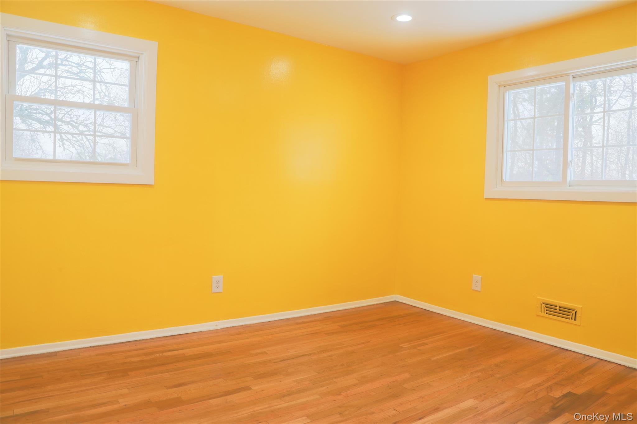 #10 photo, 188 Forrest Place, 東長島 海湾 Bay Shore , NY 11706