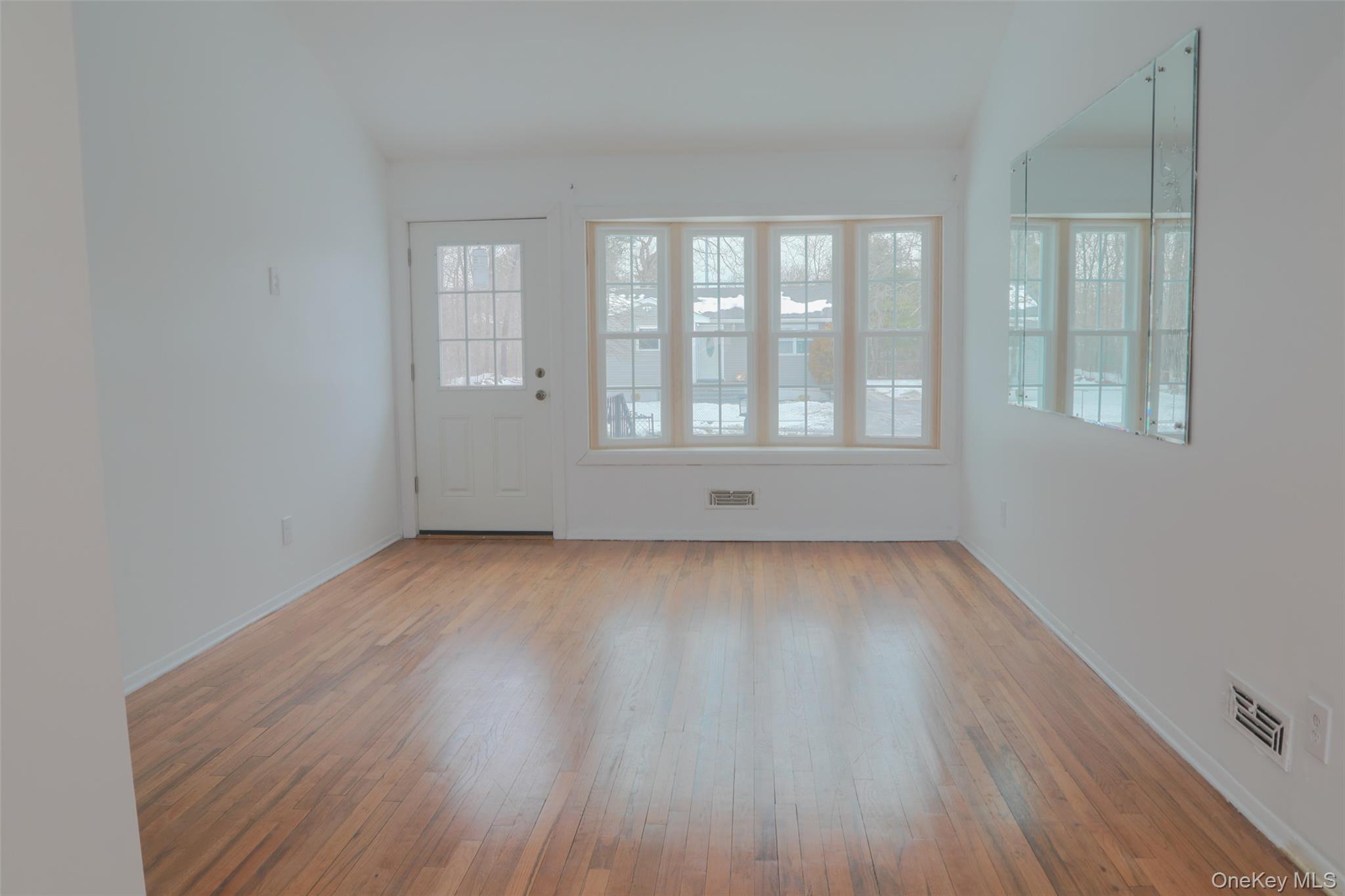 #17 photo, 188 Forrest Place, 東長島 海湾 Bay Shore , NY 11706