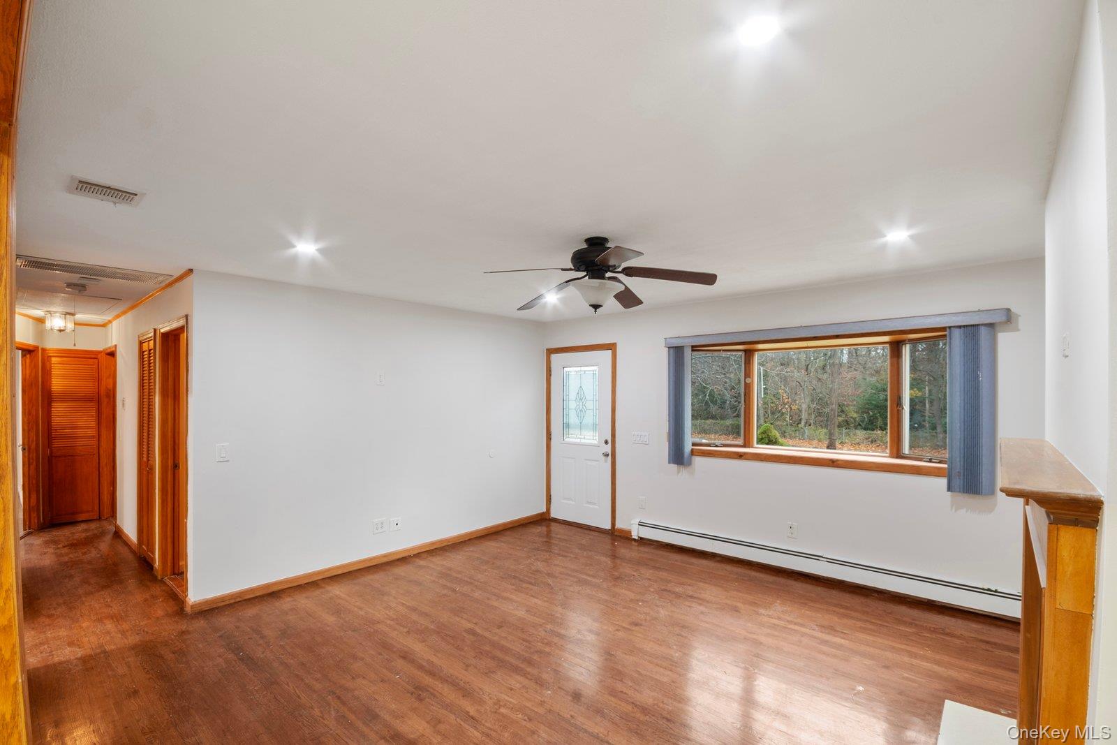 #3 photo, 250 Spur Drive, 东长岛 海湾 Bay Shore , NY 11706