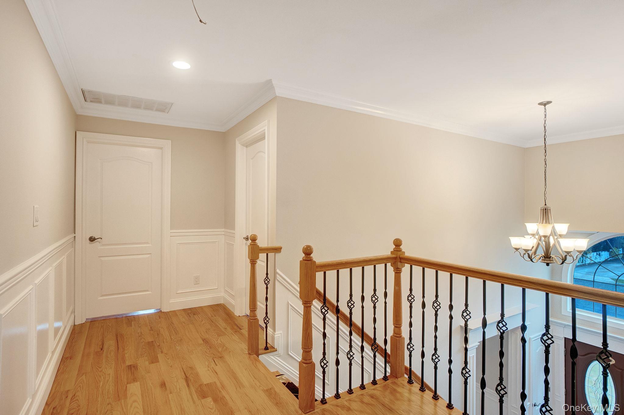 #17 photo, 134 10 th Street, हिक्सविले Hicksville , NY 11801