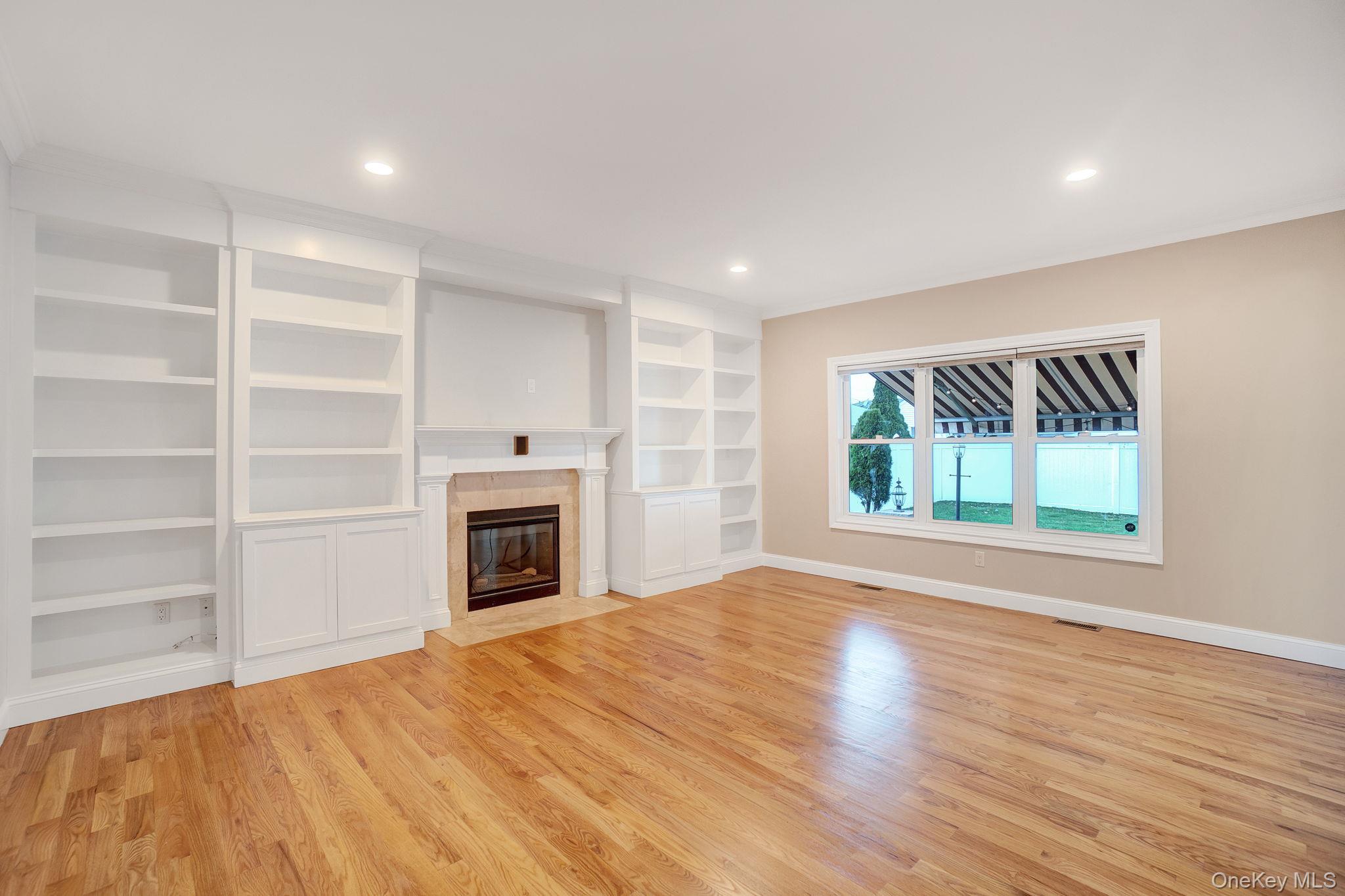 #6 photo, 134 10 th Street, हिक्सविले Hicksville , NY 11801