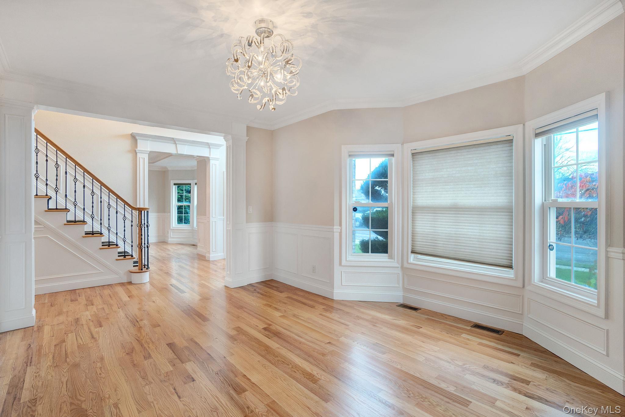 #7 photo, 134 10 th Street, हिक्सविले Hicksville , NY 11801