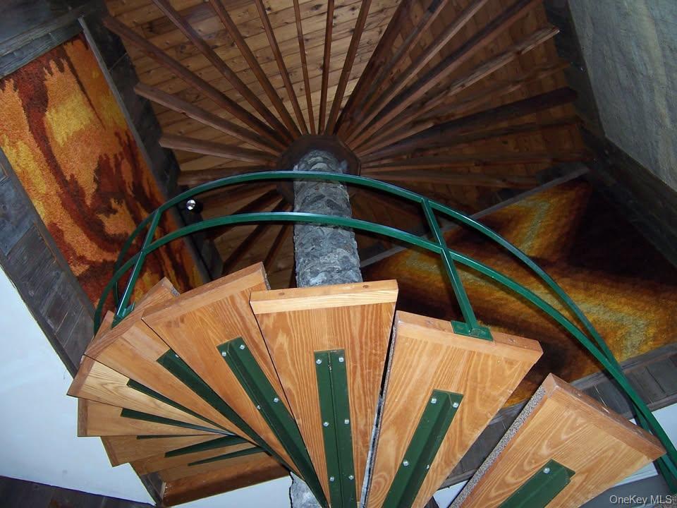 #10 photo, 60 Woods Road, Tuxedo Park , NY 10987