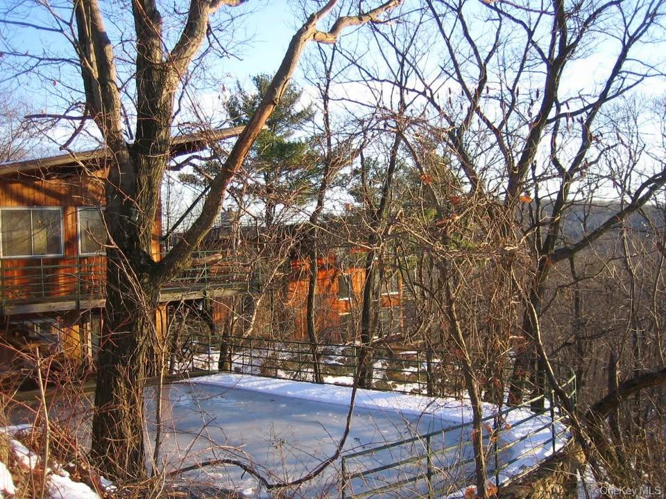 #20 photo, 60 Woods Road, Tuxedo Park , NY 10987
