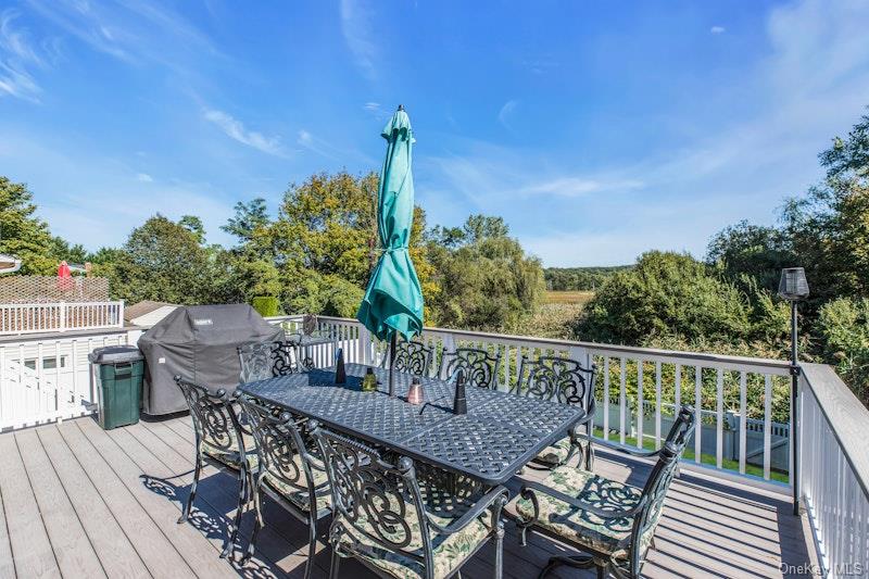 #11 photo, 3 Bayview Place, Locust Valley , NY 11560