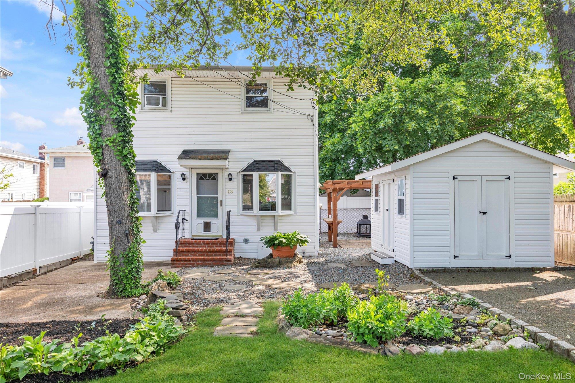 #1 photo, 13 7th Street, Bayville , NY 11709