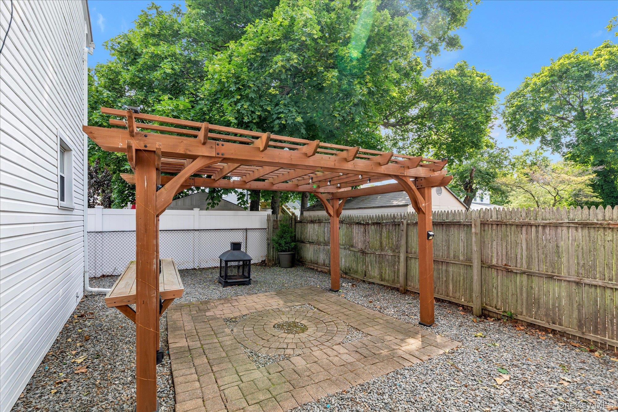 #16 photo, 13 7th Street, Bayville , NY 11709