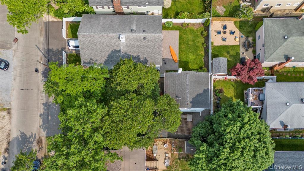 #19 photo, 13 7th Street, Bayville , NY 11709